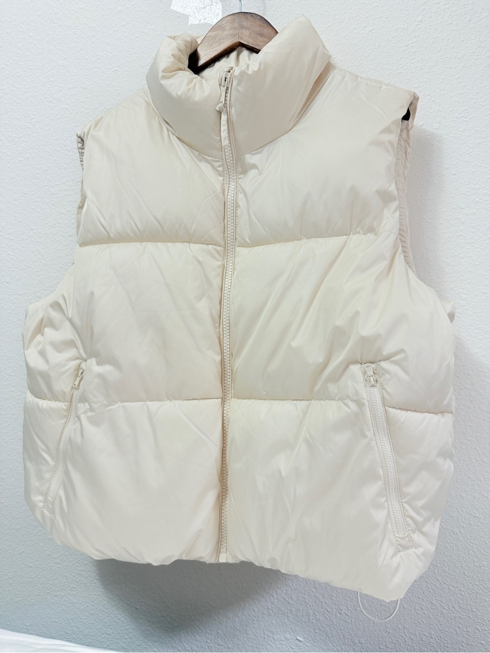 Old Navy Cream Bubble Puffer Vest Cropped Minimalist XL